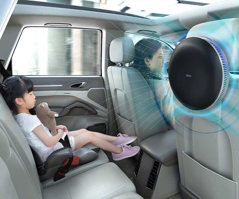 Atem Car air flow with child and woman in car driving